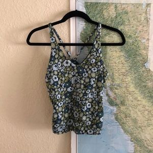 Floral Patagonia yoga top🌿